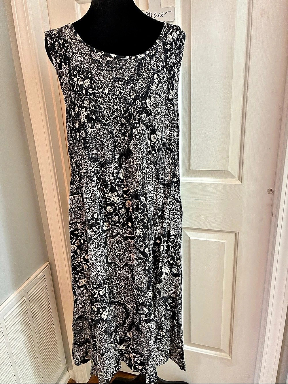 Croft & Barrow Smocked Midi Dress Paisley Black & White XL